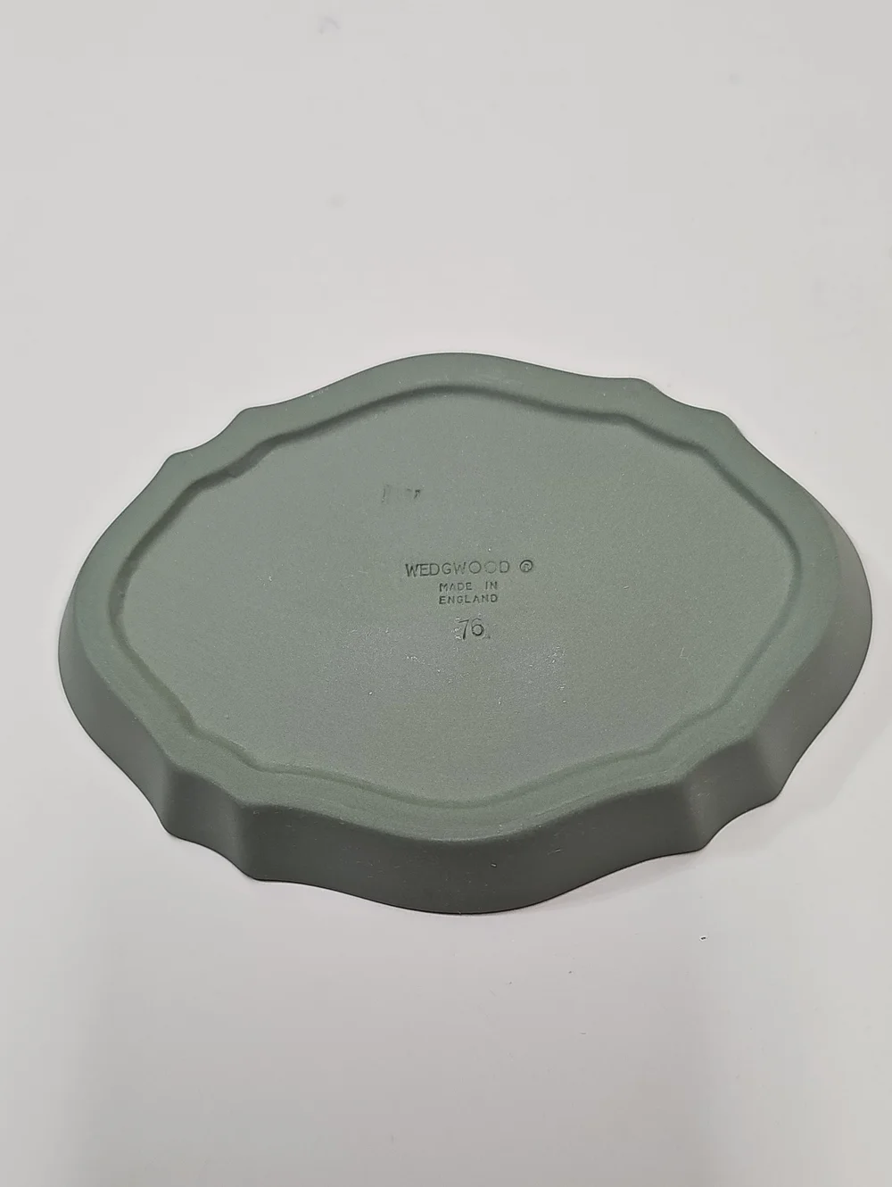 Vintage Wedgwood Cream Color On Celadon Green Jasperware Silver Tray - Cherubs